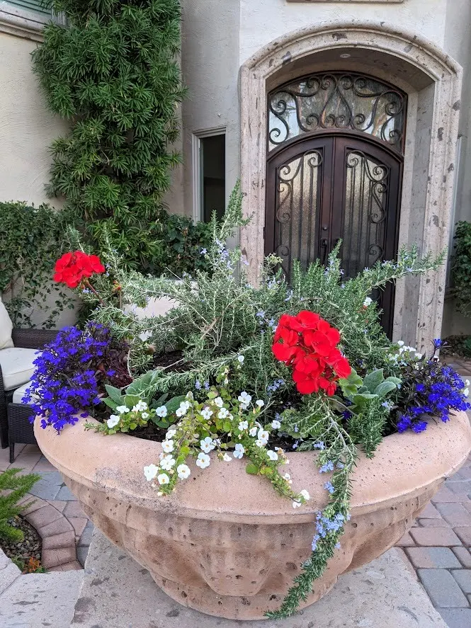 Cantera planter detail at McCormick Ranch